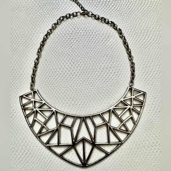 Silver Geometric Necklace NWOT - Picture 2 of 6